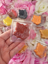 Load image into Gallery viewer, Autumn leaves wax melt shapes / Sample bars lots of different fragrances available