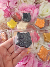 Load image into Gallery viewer, Autumn leaves wax melt shapes / Sample bars lots of different fragrances available