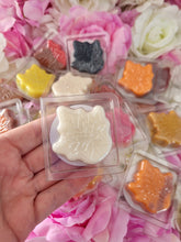 Load image into Gallery viewer, Autumn leaves wax melt shapes / Sample bars lots of different fragrances available