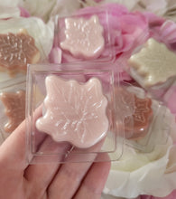 Load image into Gallery viewer, Autumn leaves wax melt shapes / Sample bars lots of different fragrances available