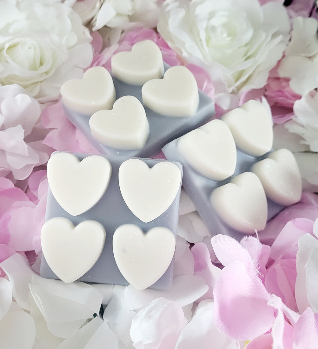 Meadow lily & cotton musk heart shaped wax melt snap bar