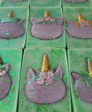 Load image into Gallery viewer, Unicorn decorated wax melt slab / bar shape in the fragrance elegant pink

