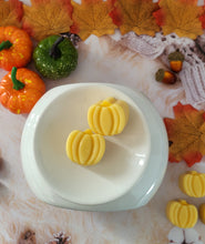 Load image into Gallery viewer, Honey wax melt pumpkin shapes
