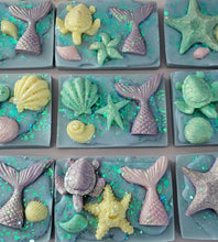 Load image into Gallery viewer, Wax melt mermaid decorated slab / bar in the fragrance mermaids tail
