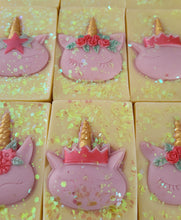 Load image into Gallery viewer, Unicorn decorated wax melt slab / bar shape in the fragrance unicorn dreams
