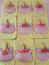 Load image into Gallery viewer, Unicorn decorated wax melt slab / bar shape in the fragrance unicorn dreams
