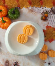 Load image into Gallery viewer, Treacle Toffee wax melt pumpkin shapes orange
