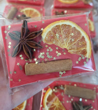 Load image into Gallery viewer, Apple &amp; spice decorated wax melt bar / slab
