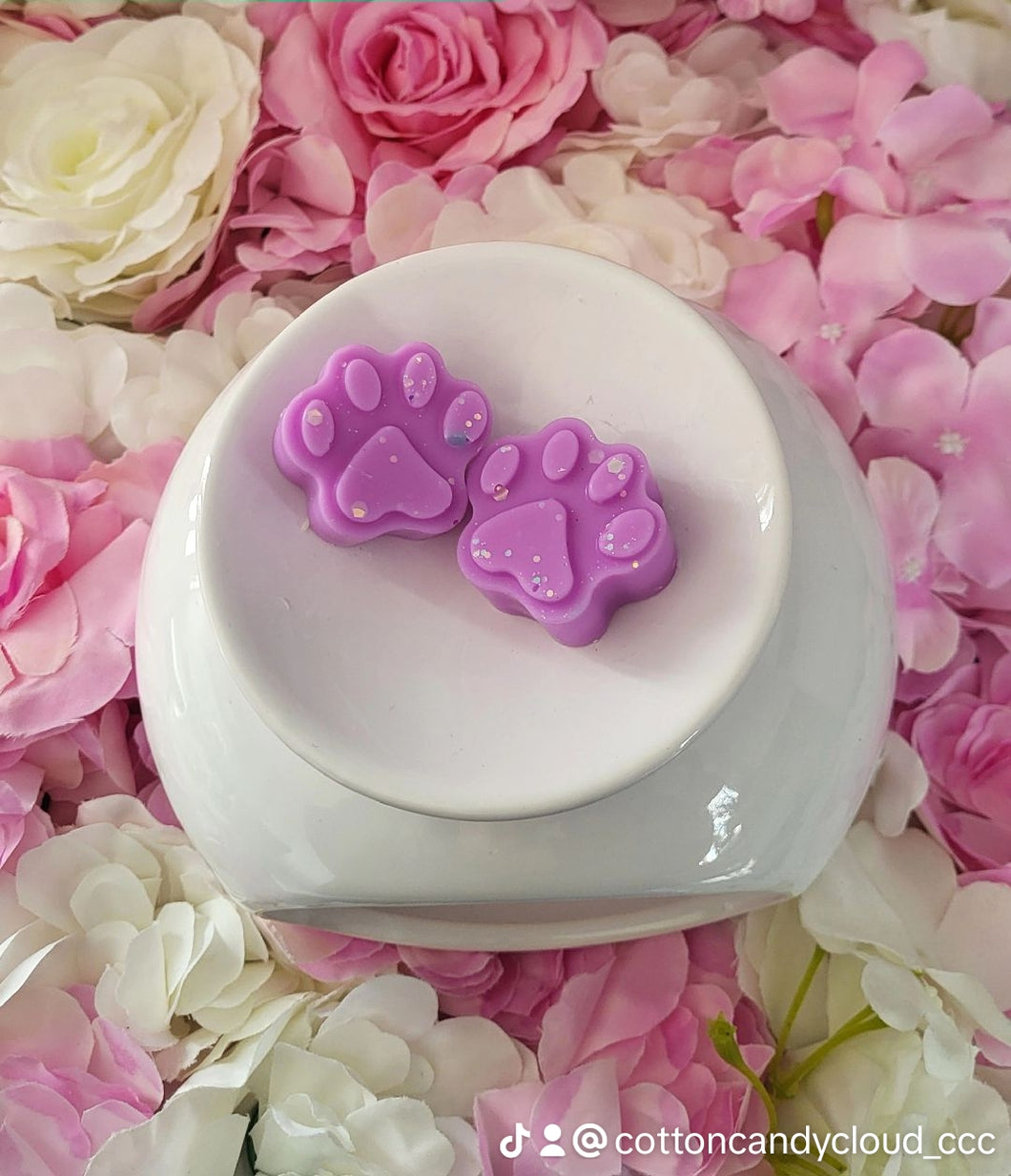 Parma violets wax melt paw print shapes