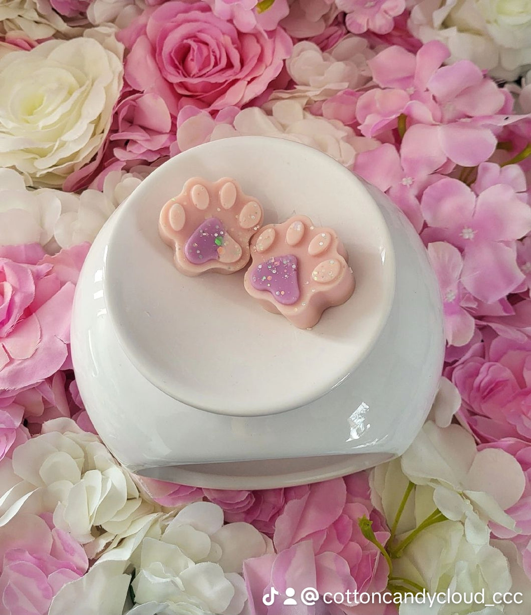 Fairy dust wax melt paw print shapes