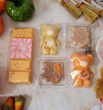 Load image into Gallery viewer, £5 Autumn wax melt box .. wax melt bar and shapes
