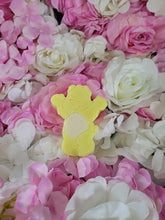 Load image into Gallery viewer, Colourful Bears wax melt shapes ( different fragrances available )
