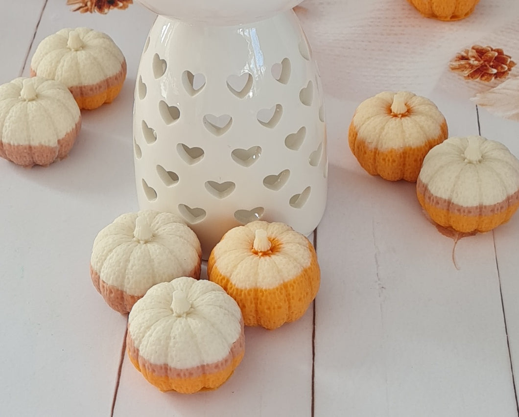 Articulated lingonberry 3D pumpkin wax melt shape